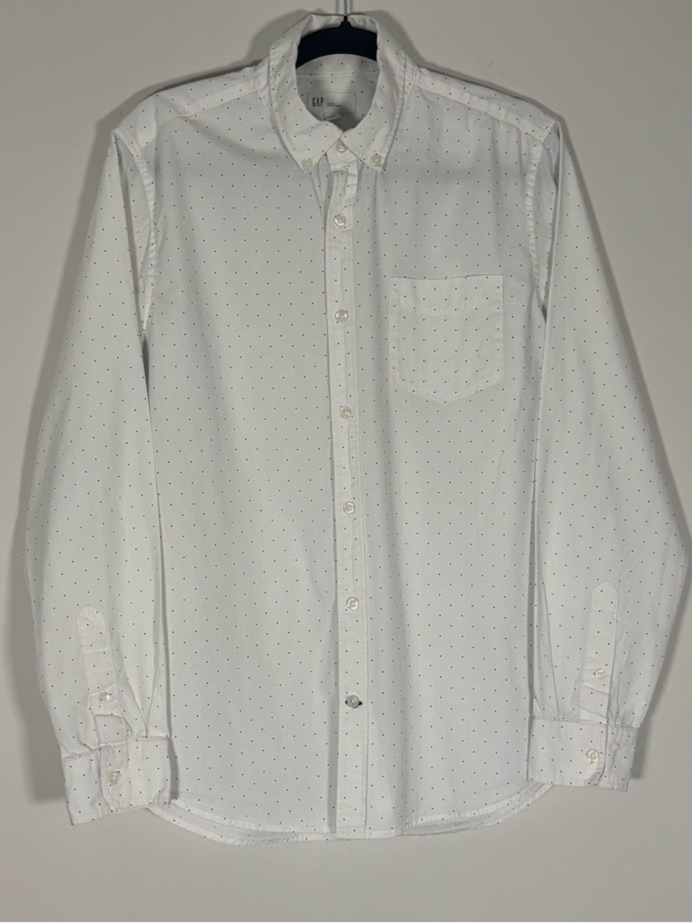 Gap Men's Slim Fit‎ Micro Polka Dot Button-Down Shirt